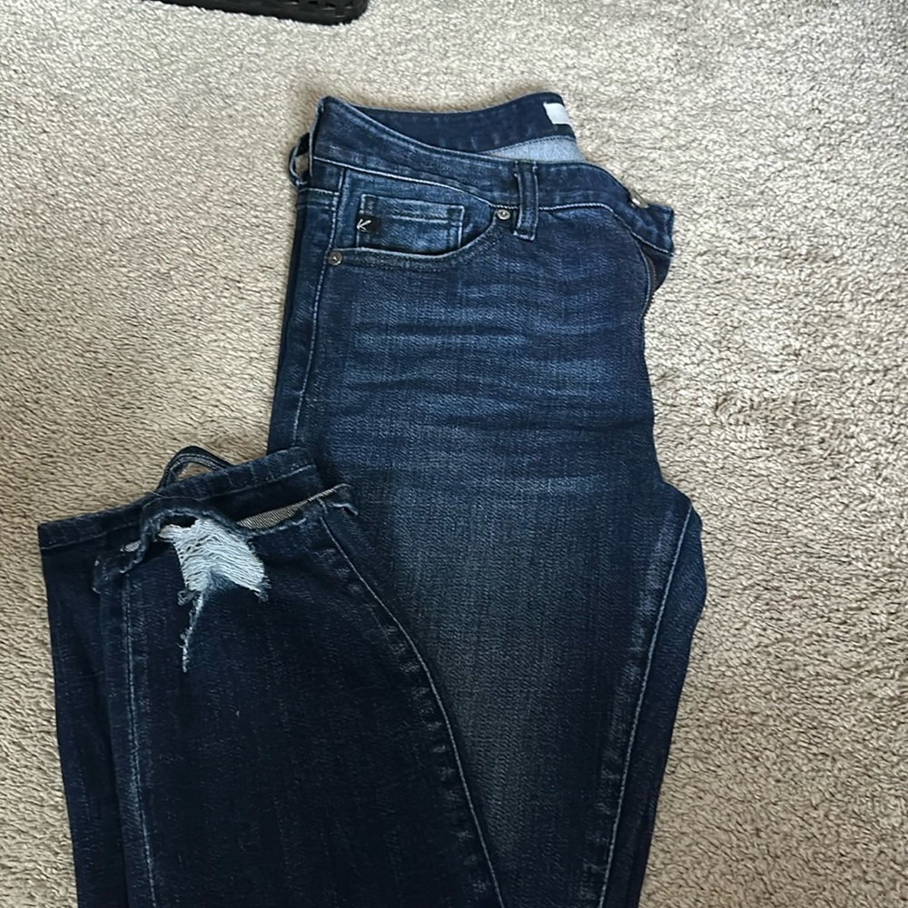 Straight leg kancan jeans. Size 27/7